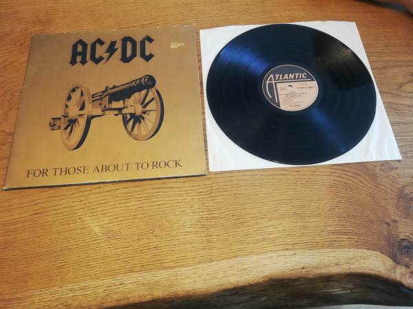 AC/DC For those about to Rock We salute you Atlantic 1981 ATL K 50 851)Deutsche Pressung VG+/VG